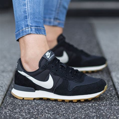 schwarze schuhe nike damen|nike schuhe damen reduziert.